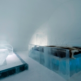 Eiszimmer im Eishotel in Jukkasjärvi, Schweden